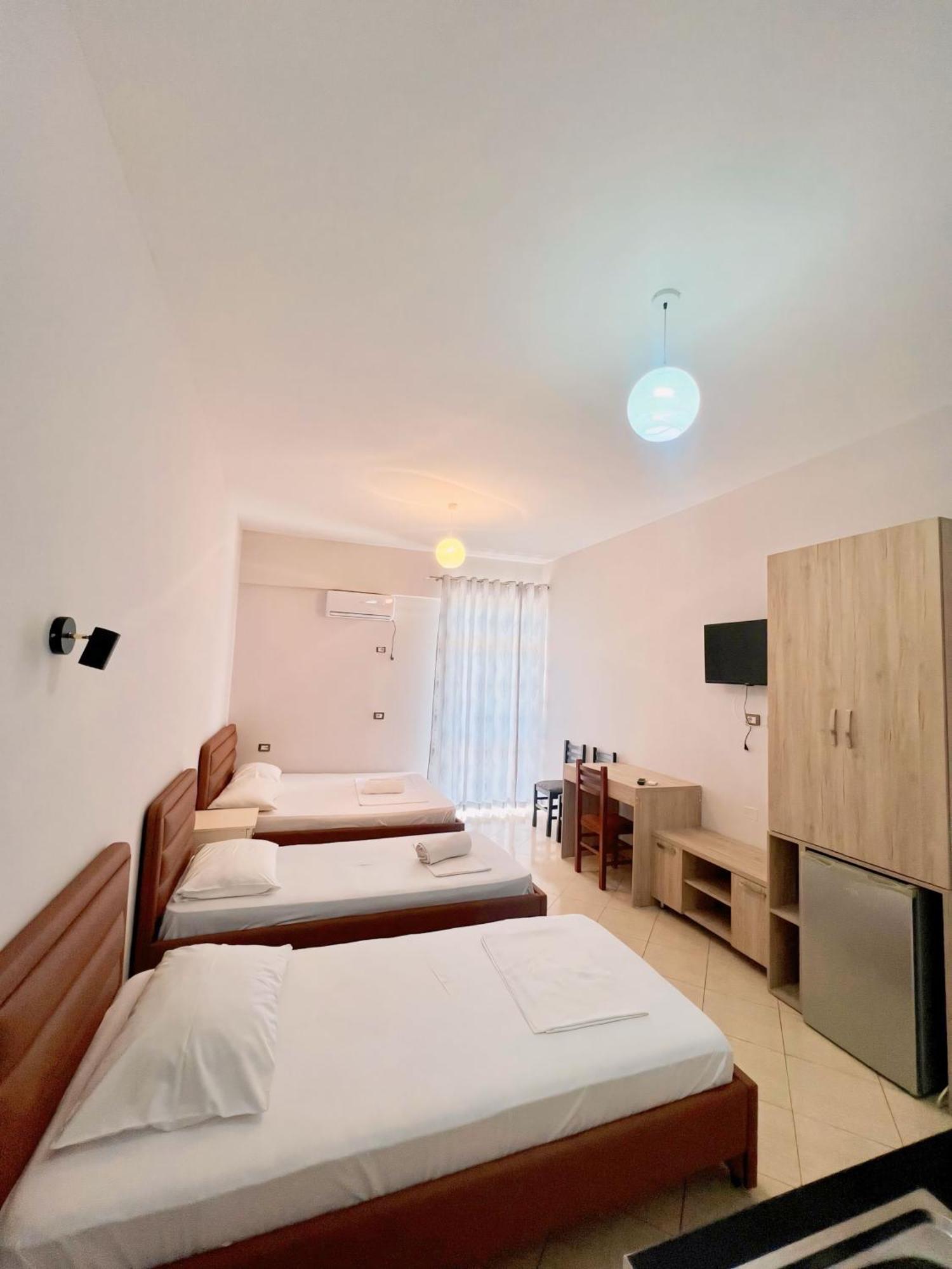 Hotel Villa Flowers Vlorë Εξωτερικό φωτογραφία