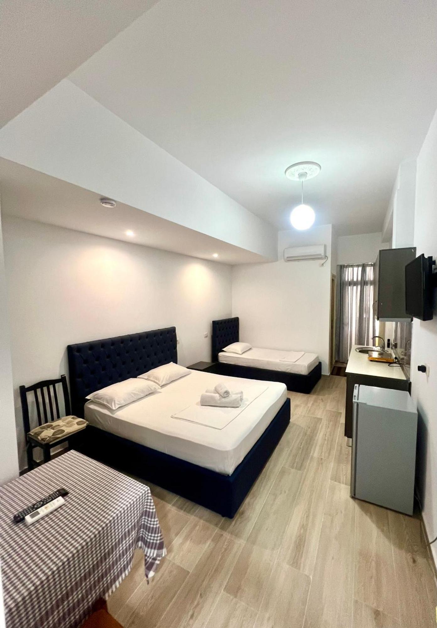 Hotel Villa Flowers Vlorë Εξωτερικό φωτογραφία